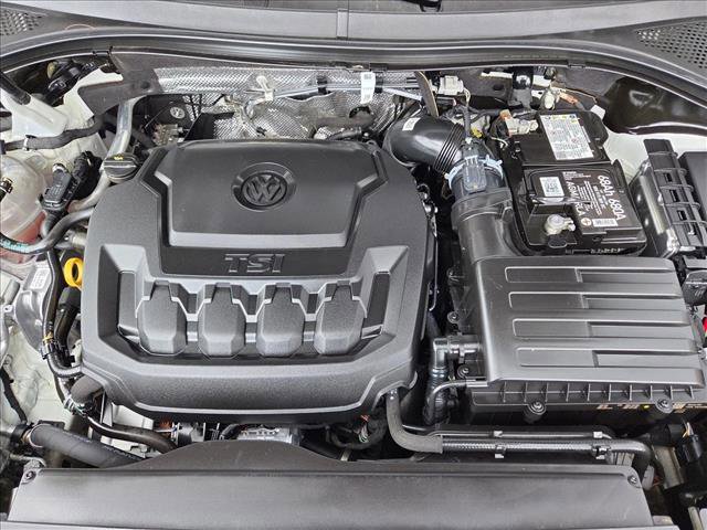 Certified 2022 Volkswagen Tiguan SE R-Line FWD image 23
