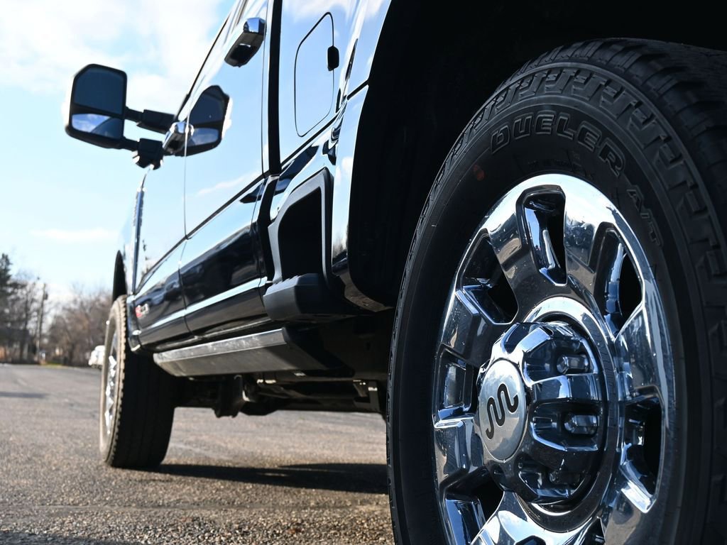 Used 2025 Ford F350 King Ranch w/ Chrome Package image 13