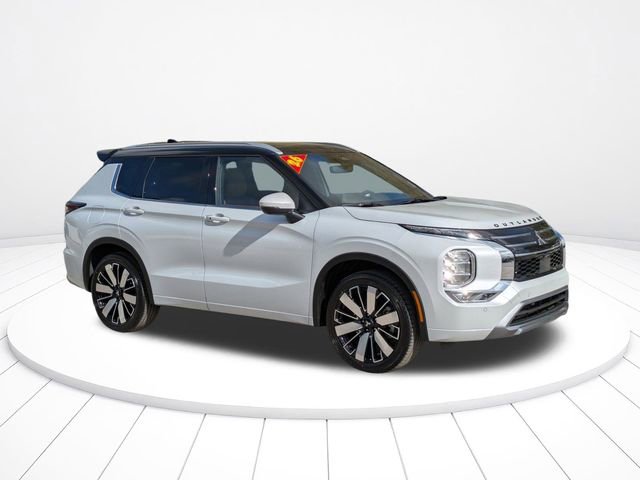 New 2026 Mitsubishi Outlander SEL video 2
