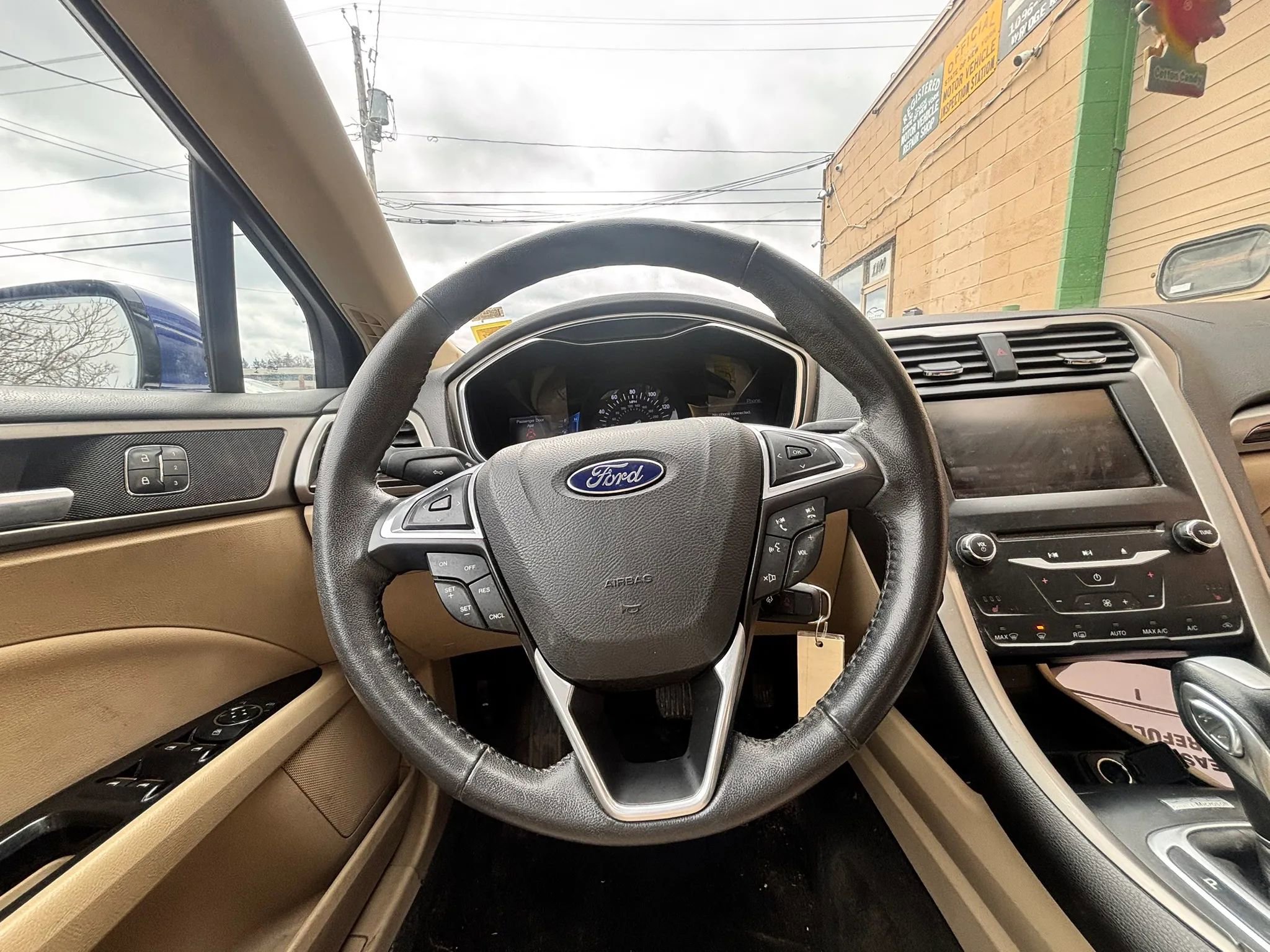 Used 2014 Ford Fusion SE w/ Equipment Group 202A image 33