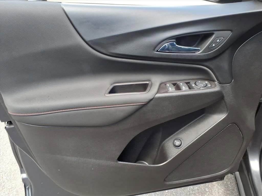 Used 2022 Chevrolet Equinox RS FWD image 15