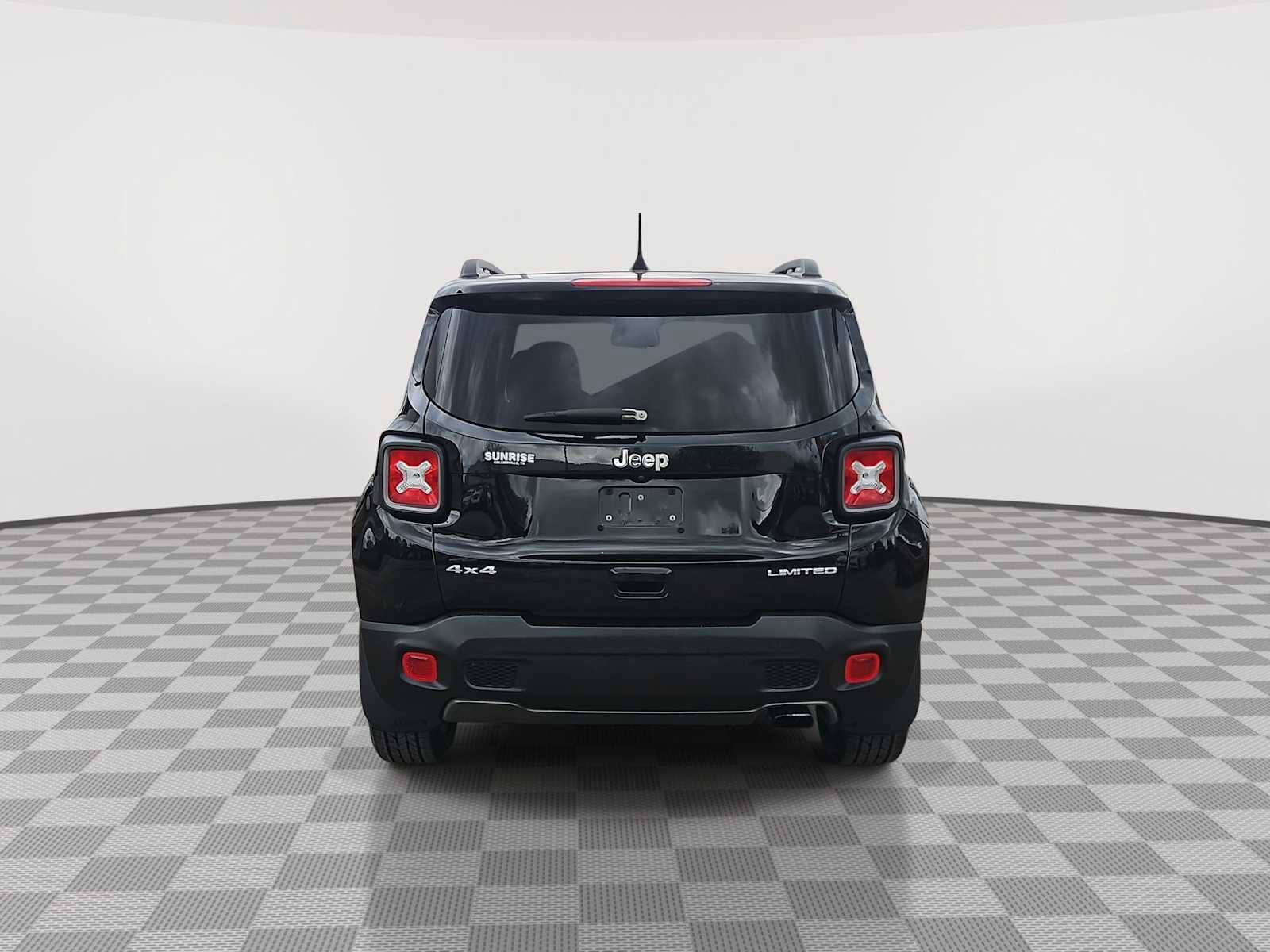 Used 2019 Jeep Renegade Limited w/ UConnect 8.4 Nav Group AWD/4WD image 13