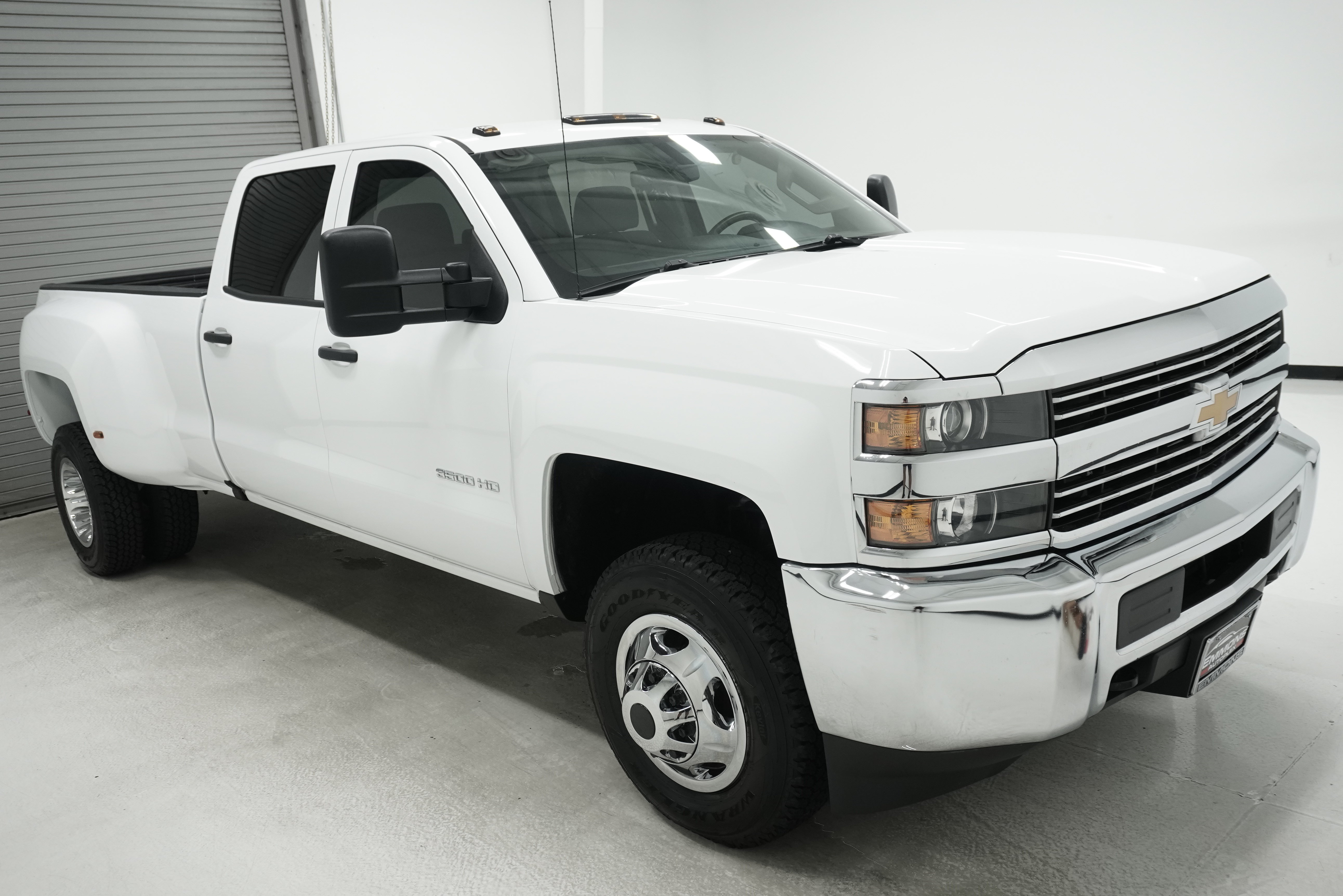 Used 2017 Chevrolet Silverado 3500 W/T AWD/4WD image 3