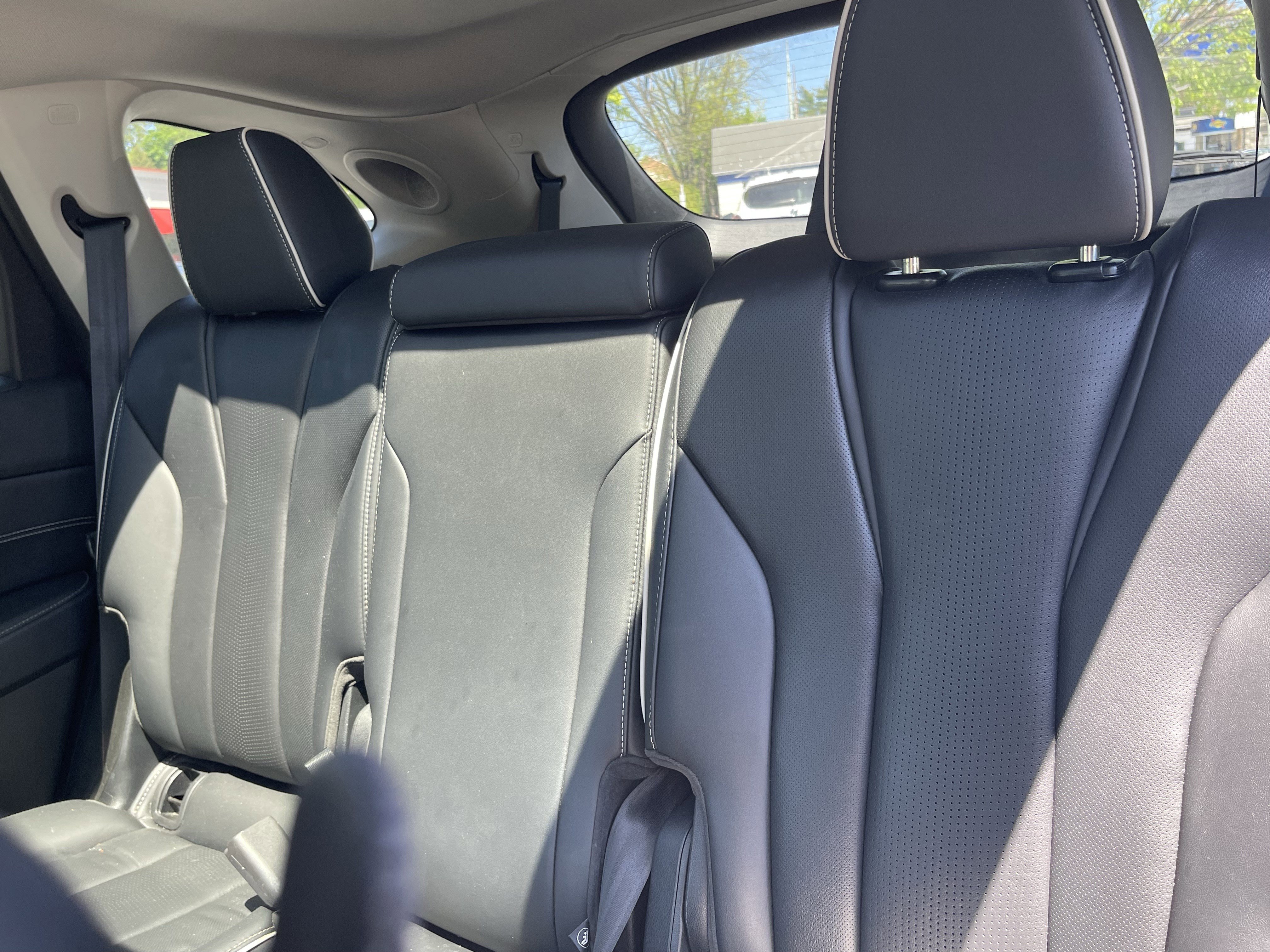 Used 2023 Acura MDX SH-AWD w/ Advance Package image 10