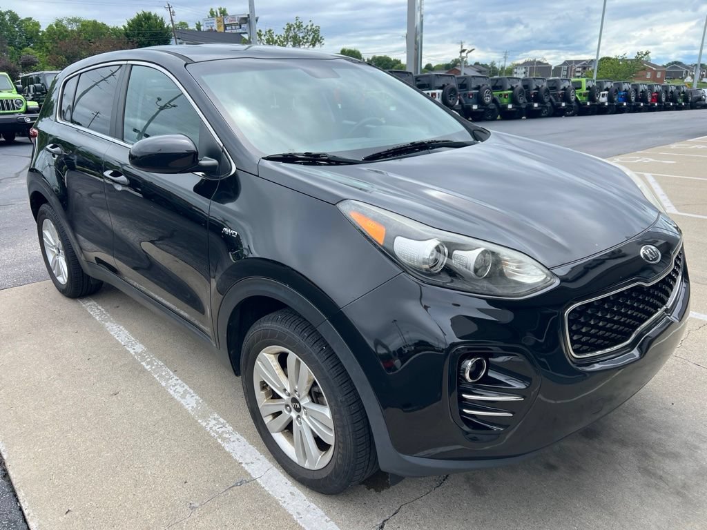 Used 2017 Kia Sportage LX AWD/4WD image 3