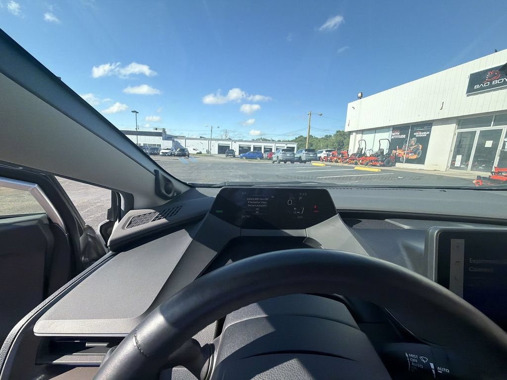 Used 2023 Toyota Prius Limited FWD image 15
