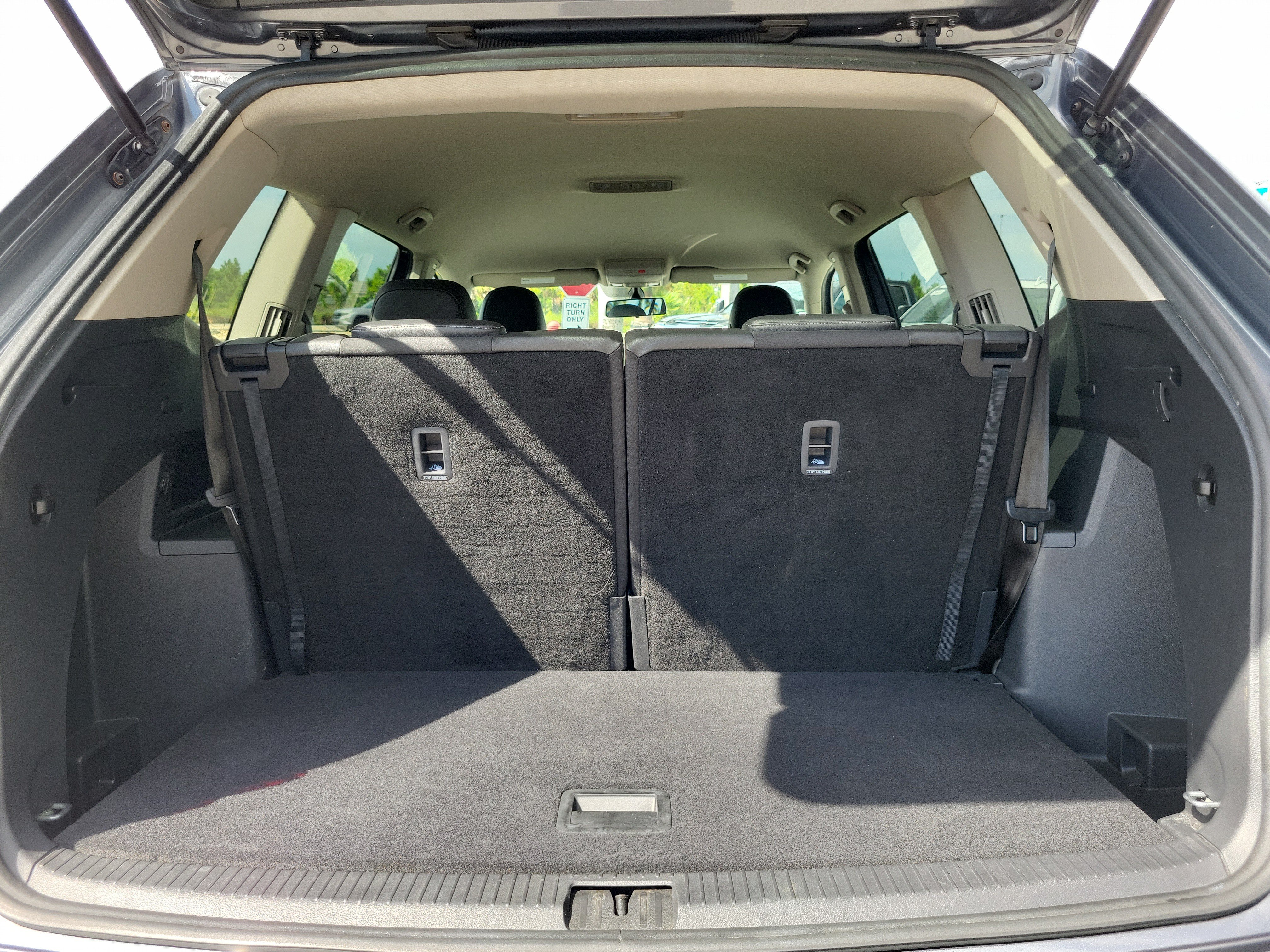 Used 2019 Volkswagen Atlas SE w/ Towing Package FWD image 16