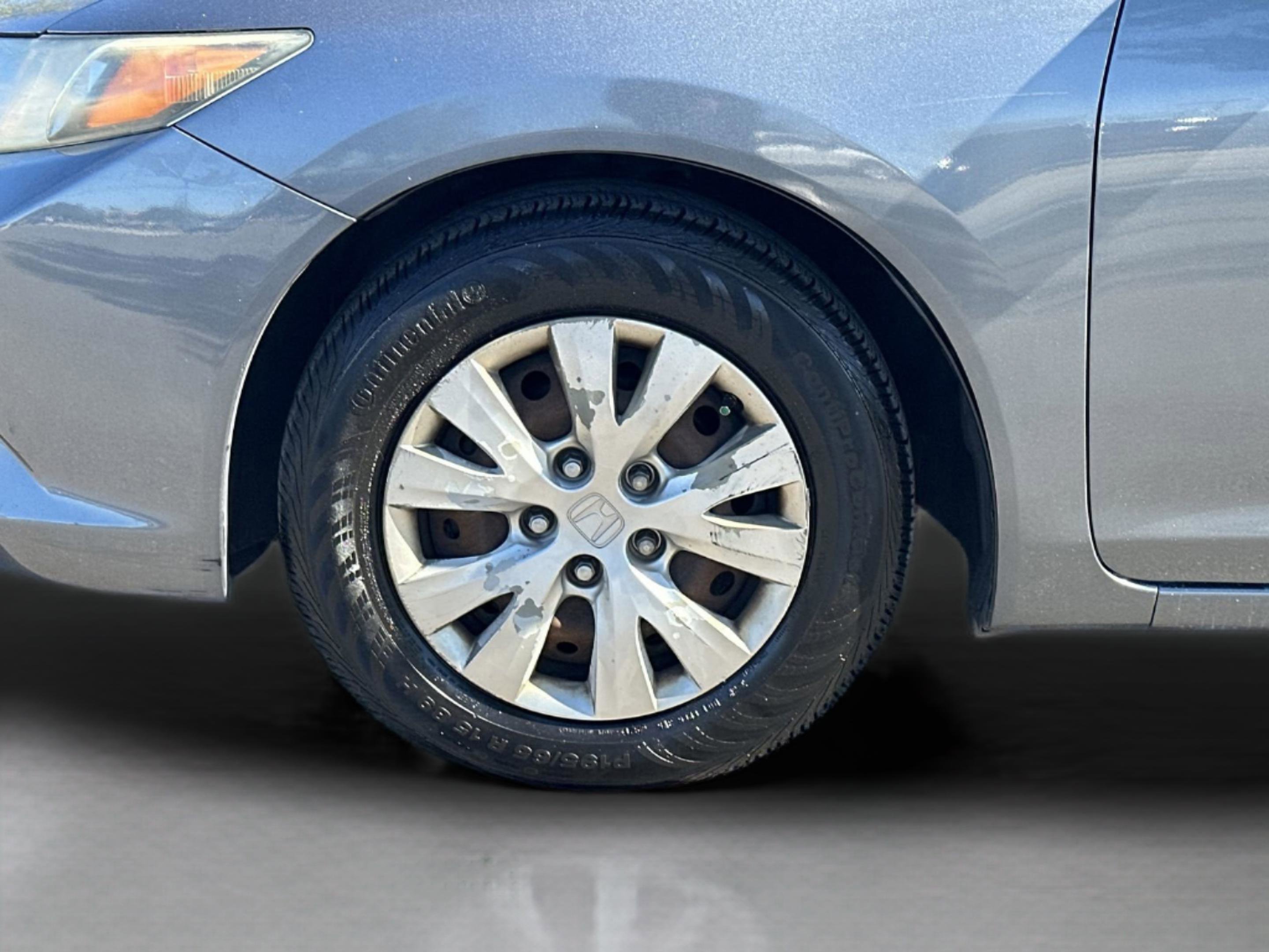 Used 2012 Honda Civic LX image 32