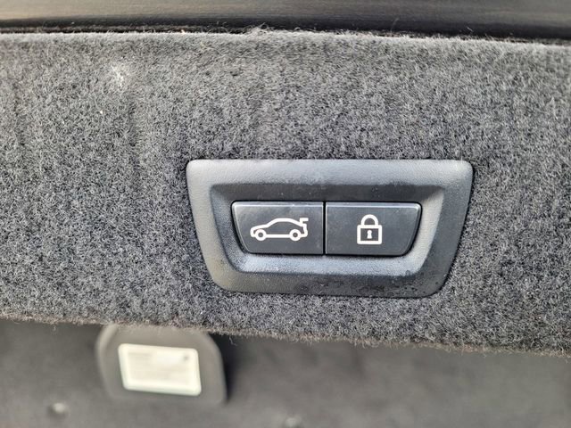 Used 2018 BMW 750i image 8