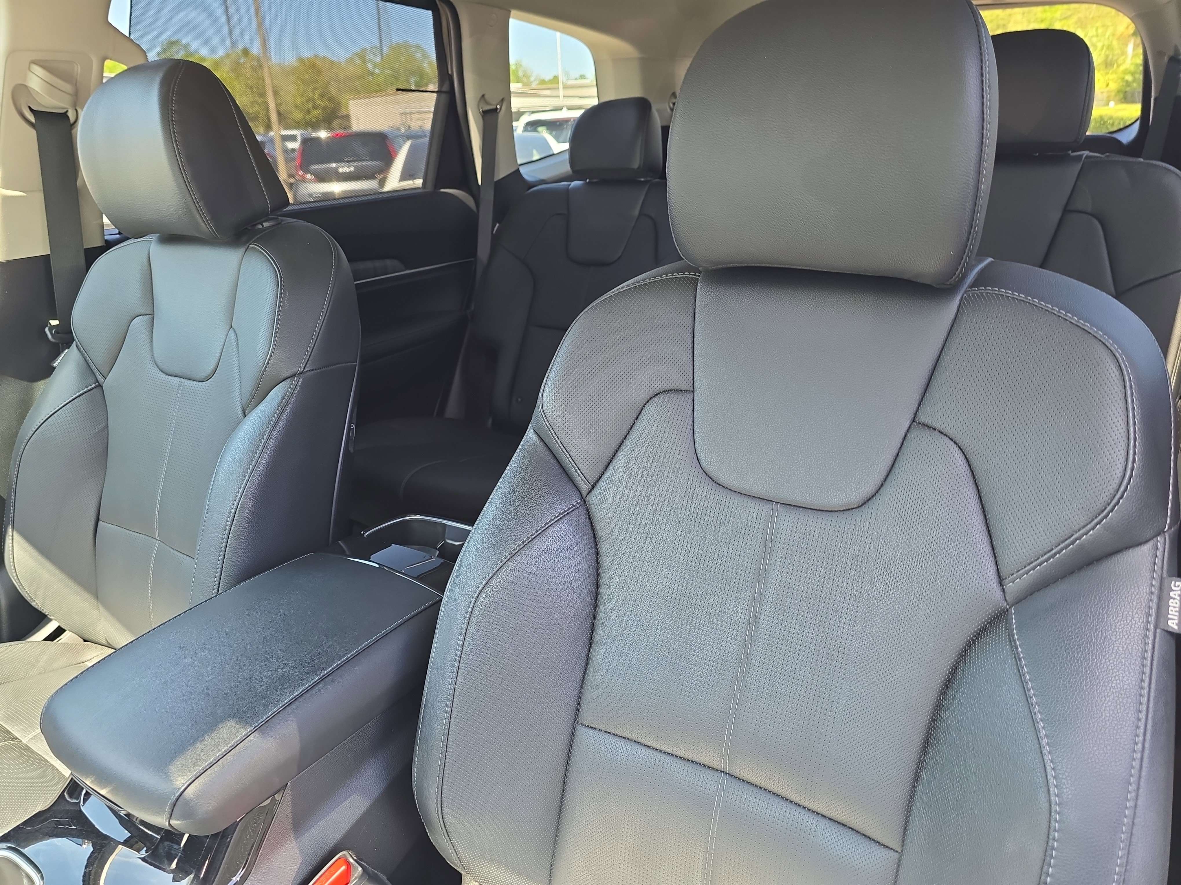 Certified 2023 Kia Telluride EX w/ EX Captain's Chair Package image 23