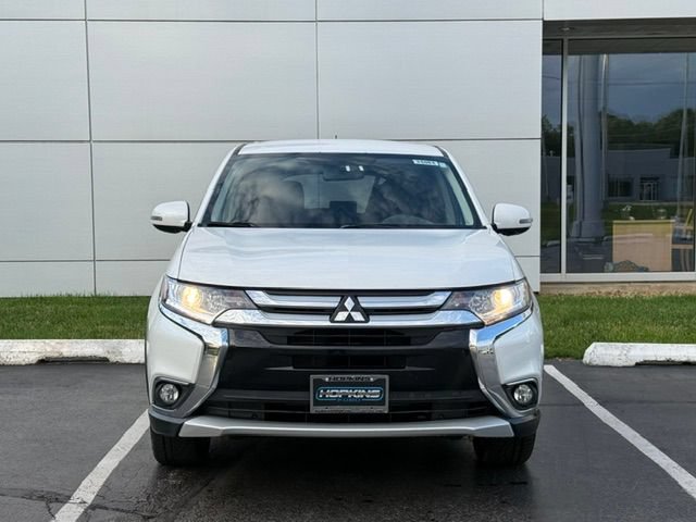 Used 2016 Mitsubishi Outlander SE AWD/4WD image 3