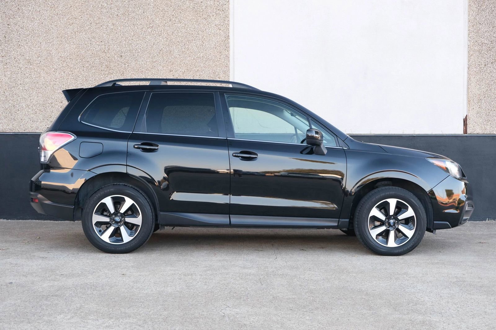 Used 2017 Subaru Forester 2.5i Limited w/ Popular Package #2 image 11