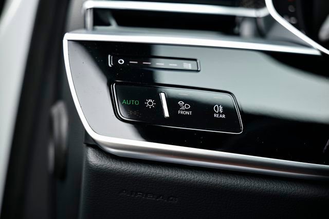 New 2025 Audi S8 AWD/4WD image 19