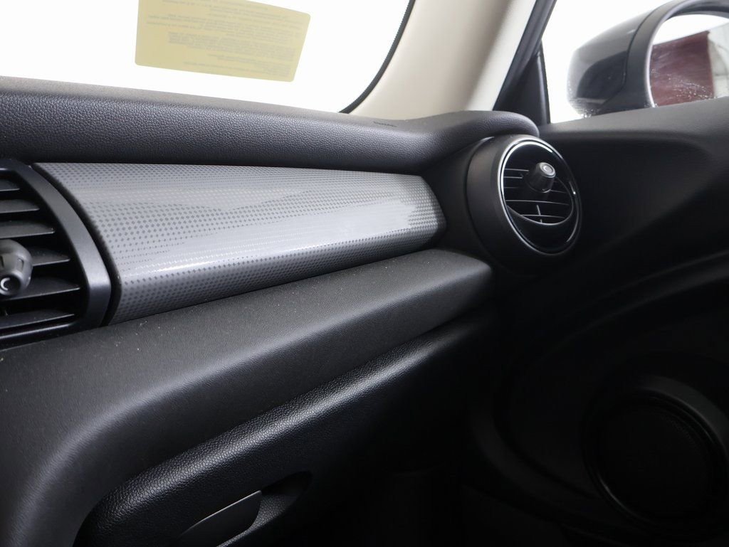 Used 2020 MINI Cooper 2-Door Hardtop w/ Storage Package image 7