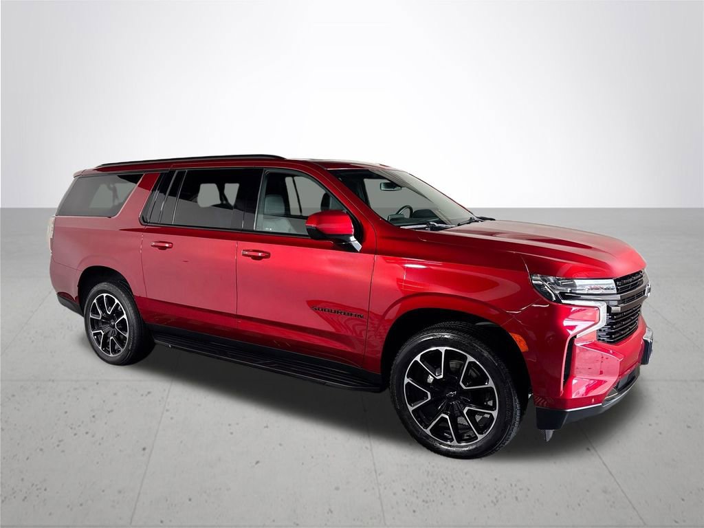 Used 2024 Chevrolet Suburban RST image 4