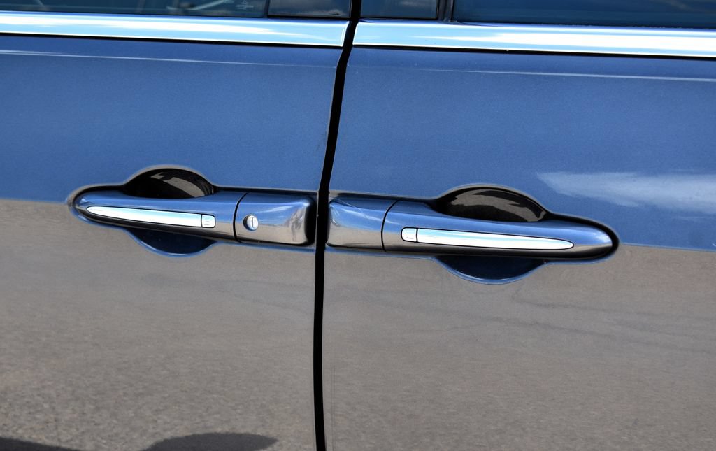 Used 2020 Chrysler Pacifica Limited FWD image 13