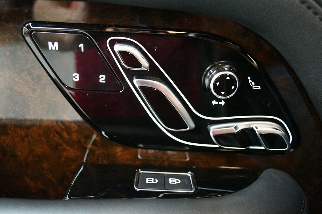 Used 2021 Land Rover Range Rover P525 Westminster Edition image 71