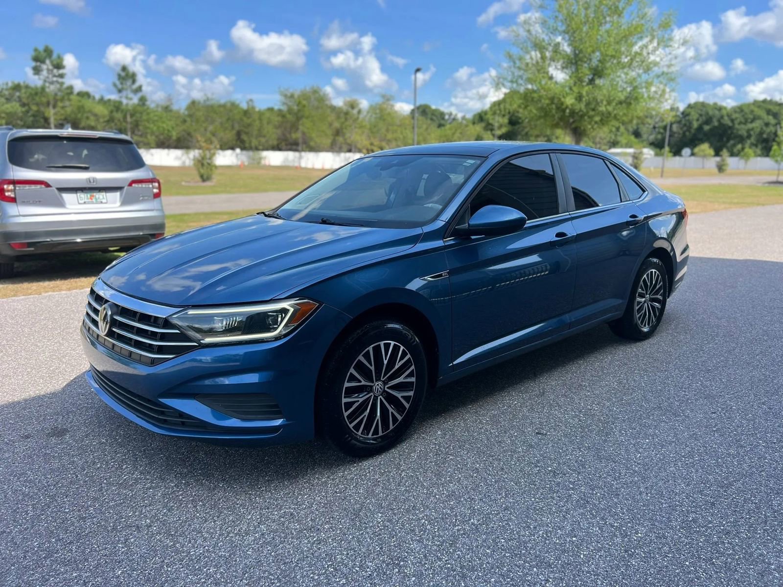 Used 2019 Volkswagen Jetta SEL FWD image 3