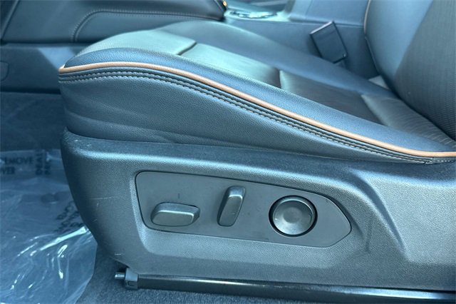 Used 2023 GMC Canyon AT4 w/ AT4 Premium Package image 13