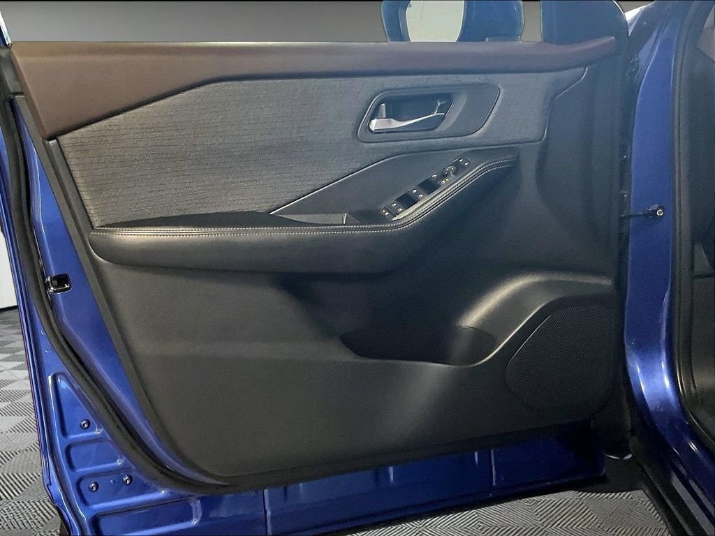Certified 2023 Nissan Rogue SV AWD/4WD image 9