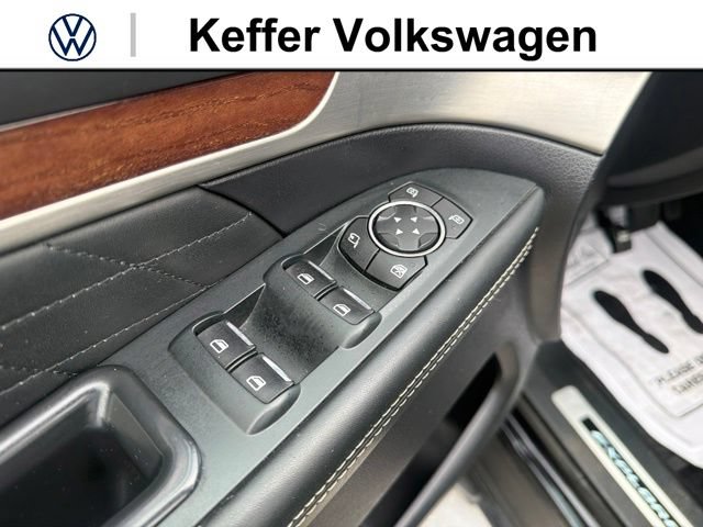 Used 2019 Ford Explorer Platinum AWD/4WD image 15