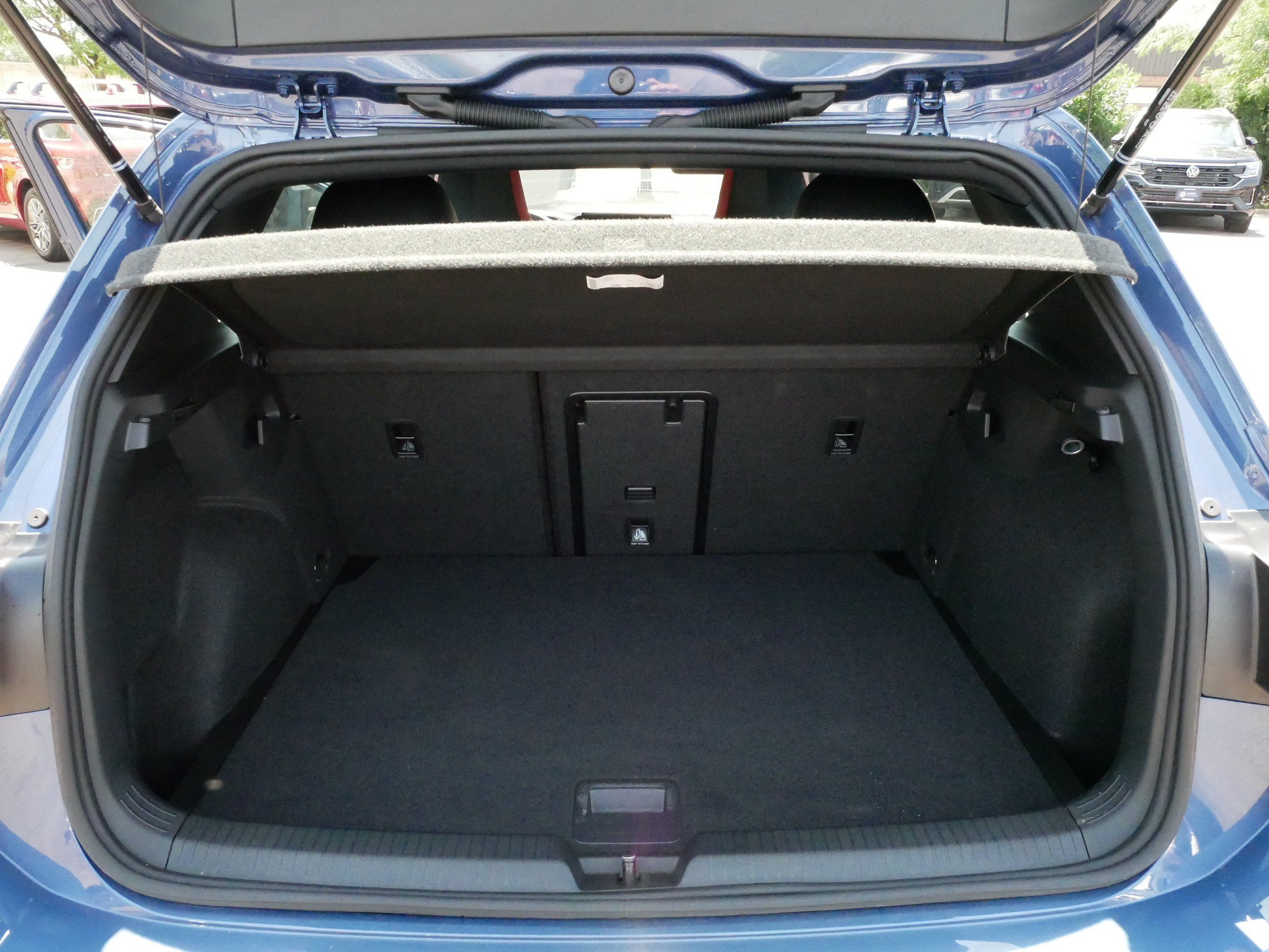 Certified 2025 Volkswagen GTI SE w/ SE Leather Seating Package FWD image 18
