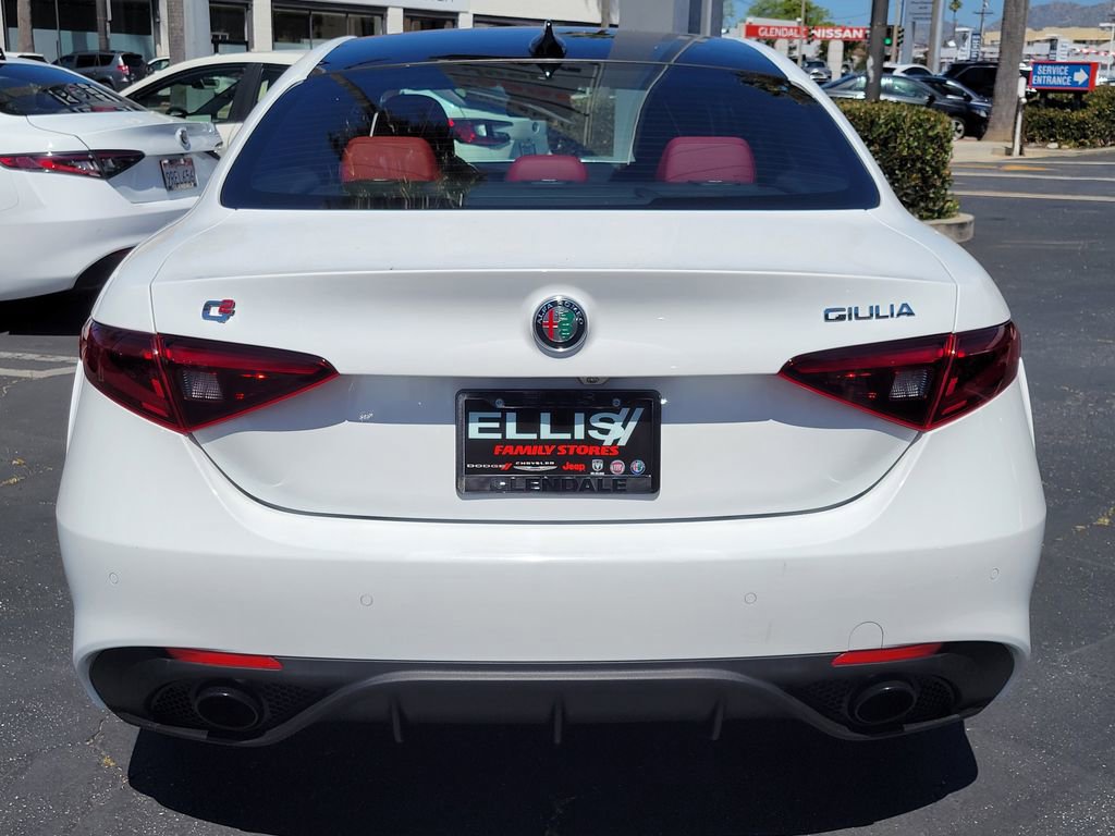 Used 2022 Alfa Romeo Giulia Veloce image 28