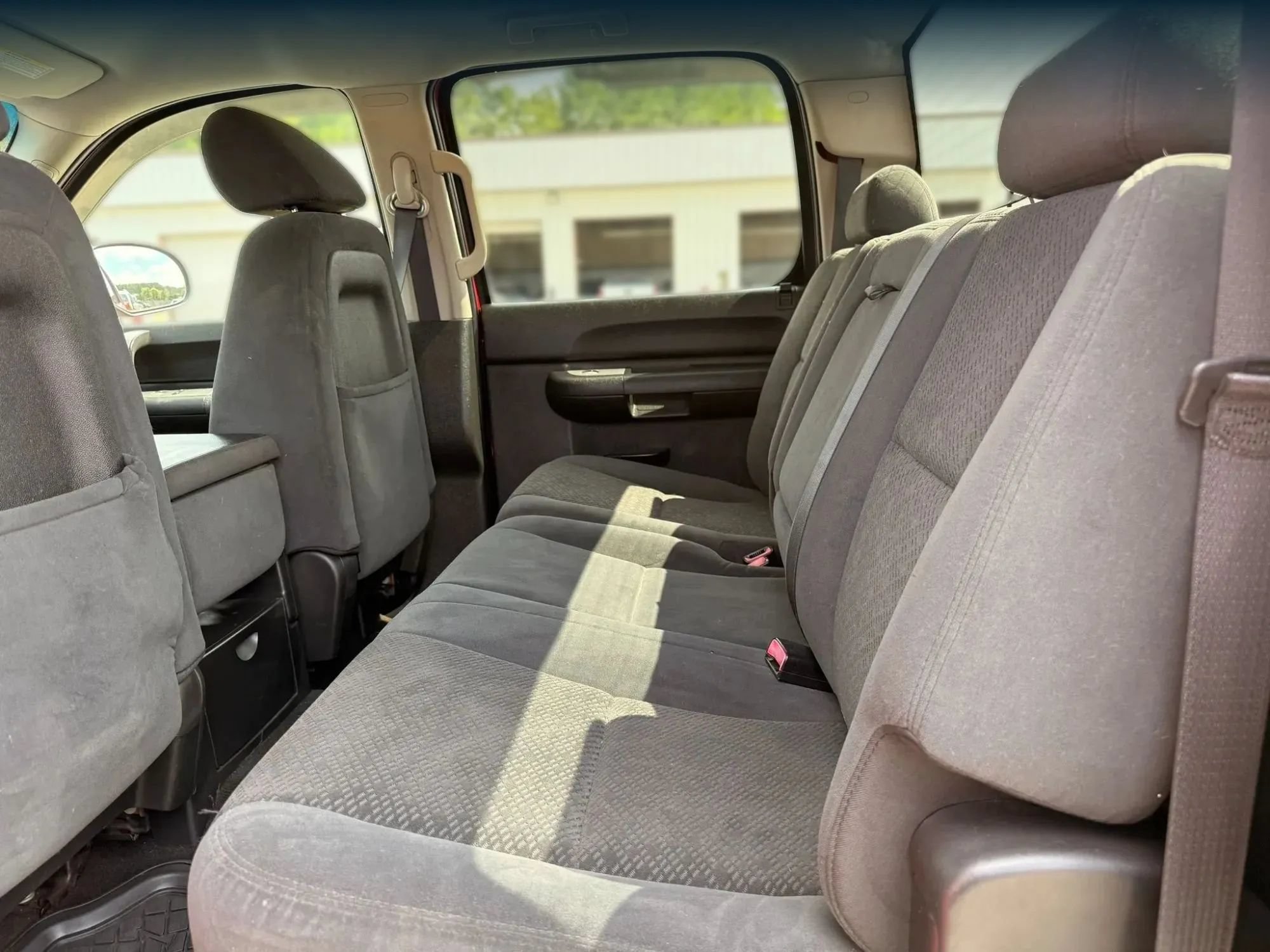 Used 2007 Chevrolet Silverado 1500 LT w/ 1LT Convenience Package AWD/4WD image 21