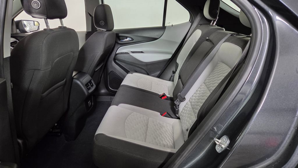 Used 2020 Chevrolet Equinox LS AWD/4WD image 28