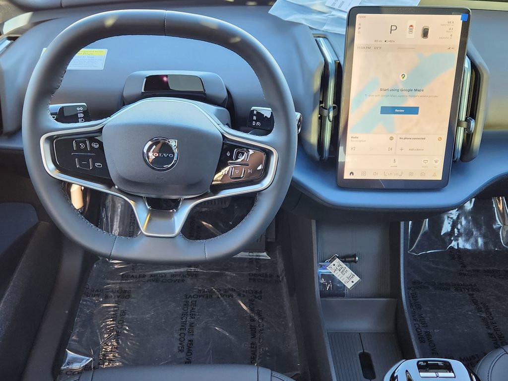 New 2026 Volvo EX30 Plus w/ Climate Package image 3