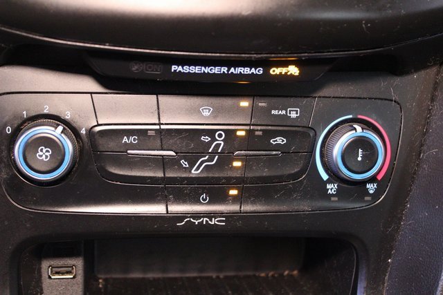 Used 2018 Ford Focus SE image 24