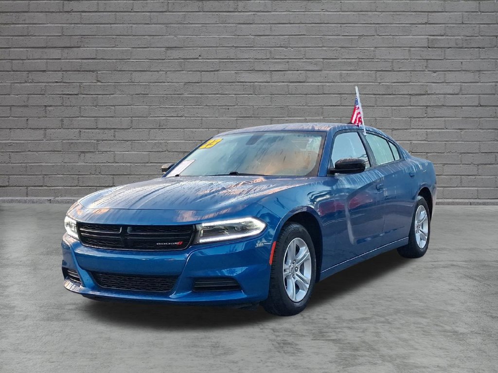 Used 2023 Dodge Charger SXT RWD image 3
