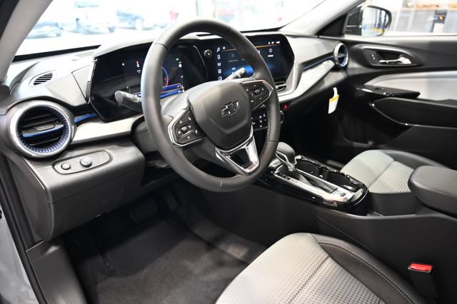 New 2026 Chevrolet Trax LT w/ Sunroof Package FWD image 21