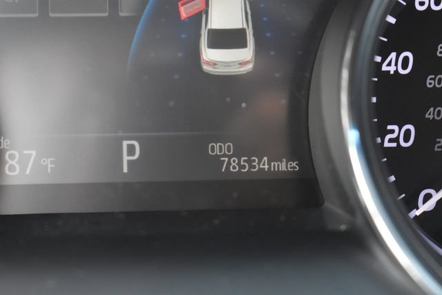 Used 2020 Toyota Camry XLE FWD image 32