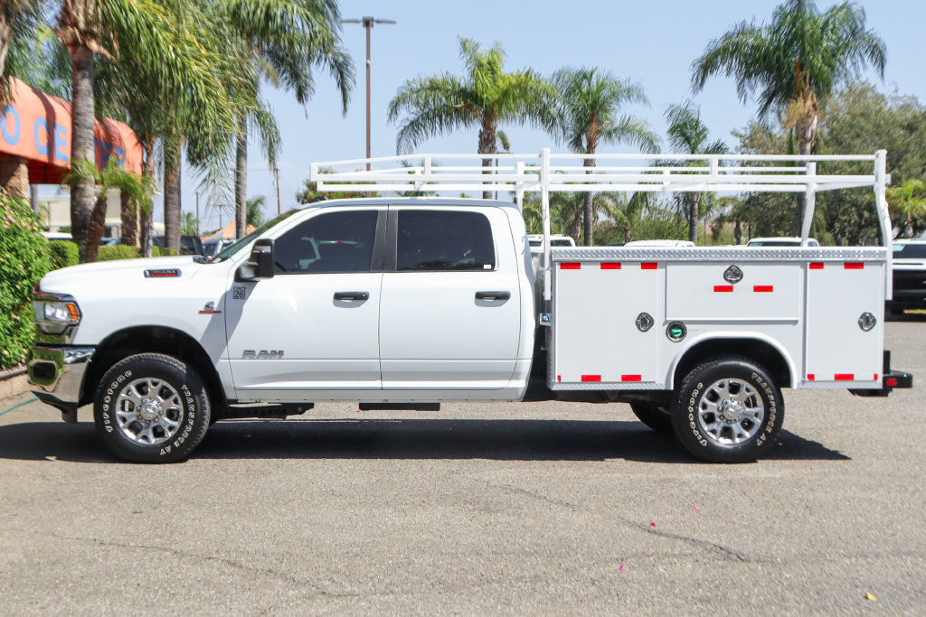 Used 2024 RAM 3500 Big Horn AWD/4WD image 5