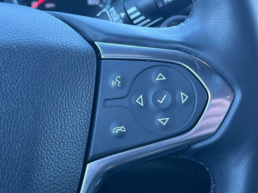 Used 2023 Chevrolet Traverse LT AWD/4WD image 19