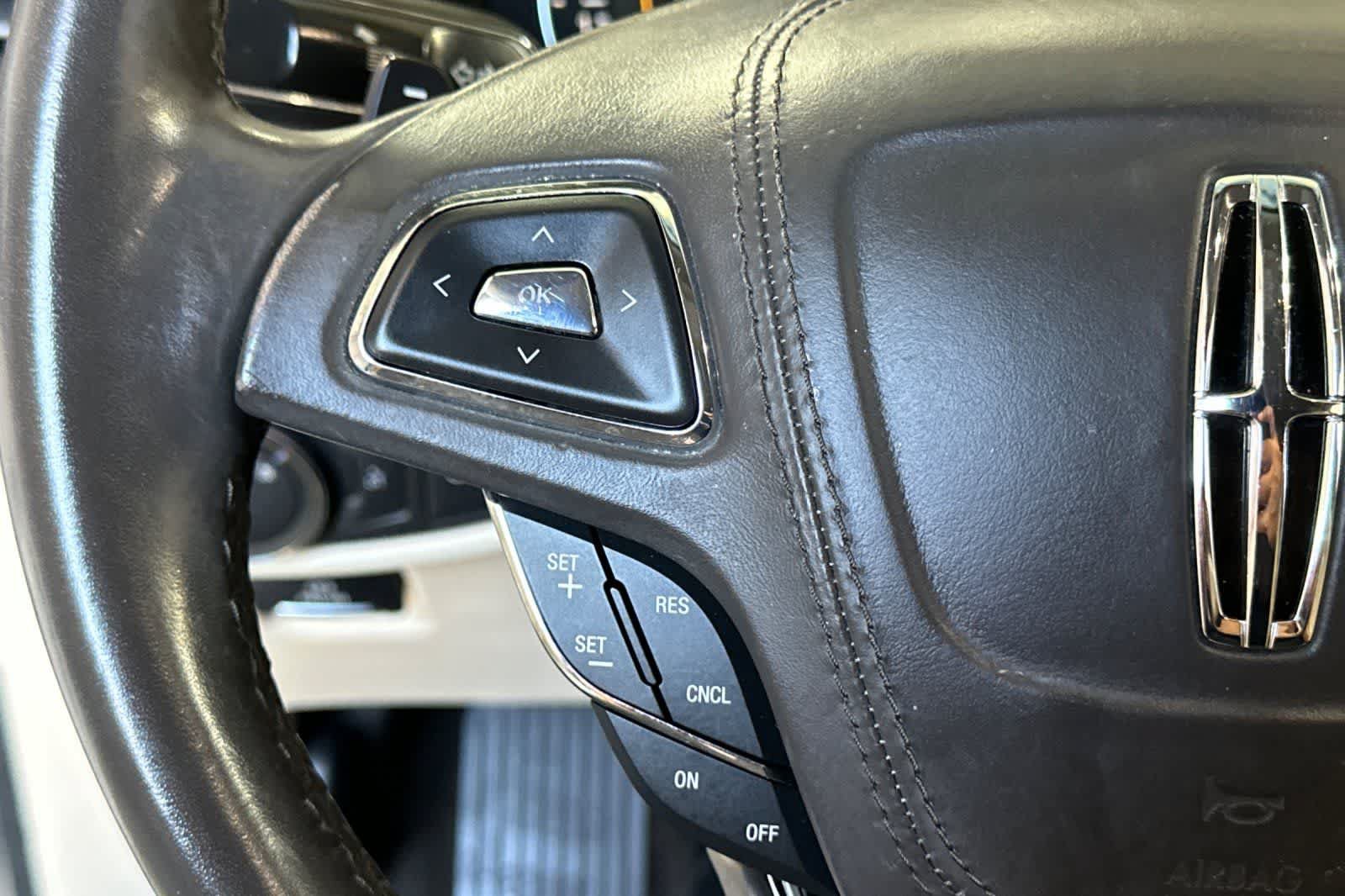 Used 2017 Lincoln MKZ Reserve FWD image 29