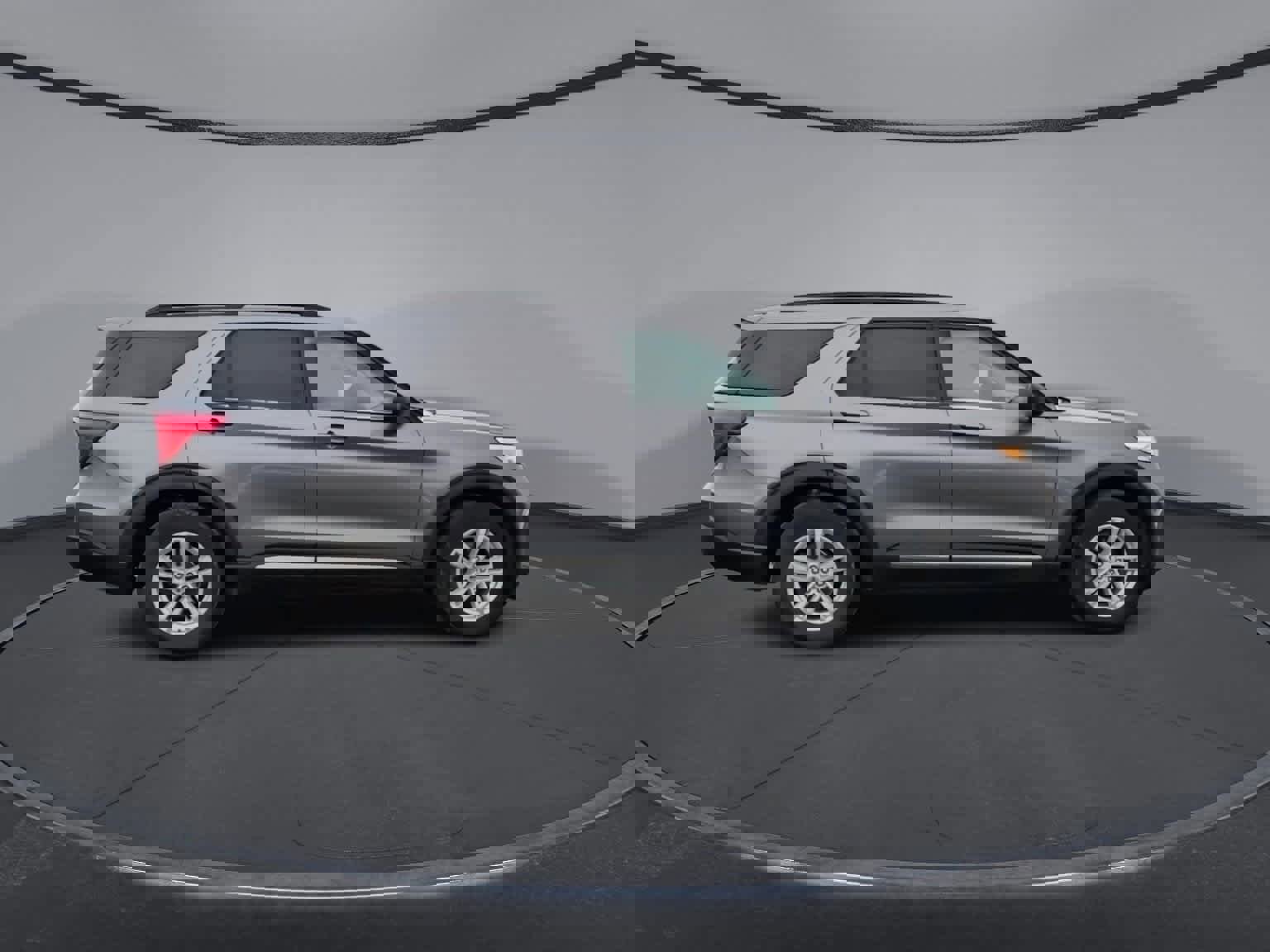 Used 2022 Ford Explorer XLT w/ Class IV Trailer Tow Package image 9