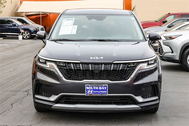 Used 2024 Kia Carnival LX image 2