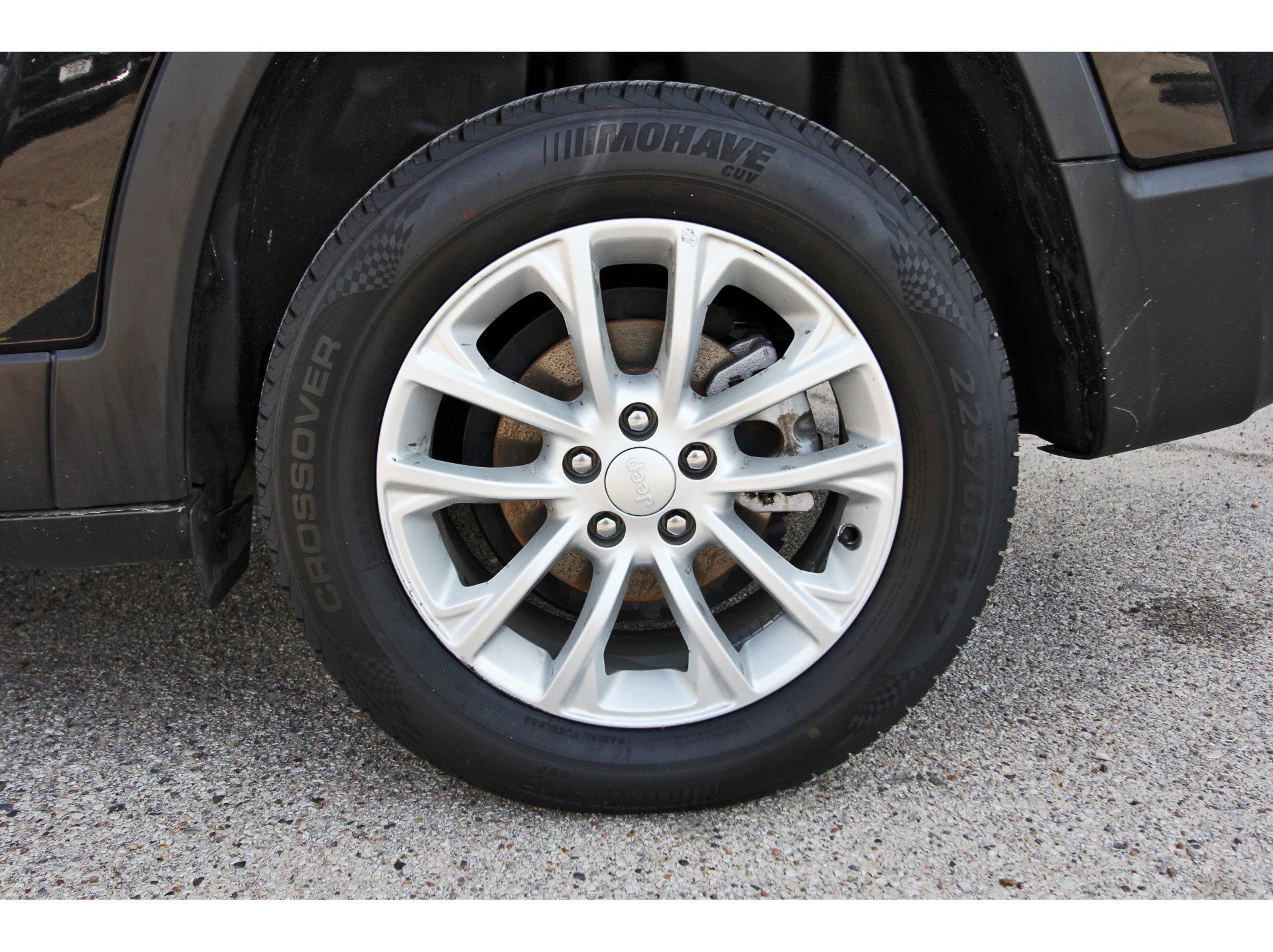 Used 2021 Jeep Cherokee Latitude FWD image 32