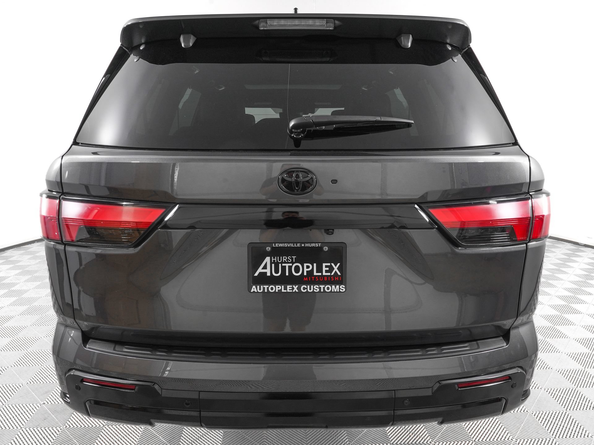 Used 2026 Toyota Sequoia Platinum AWD/4WD image 6