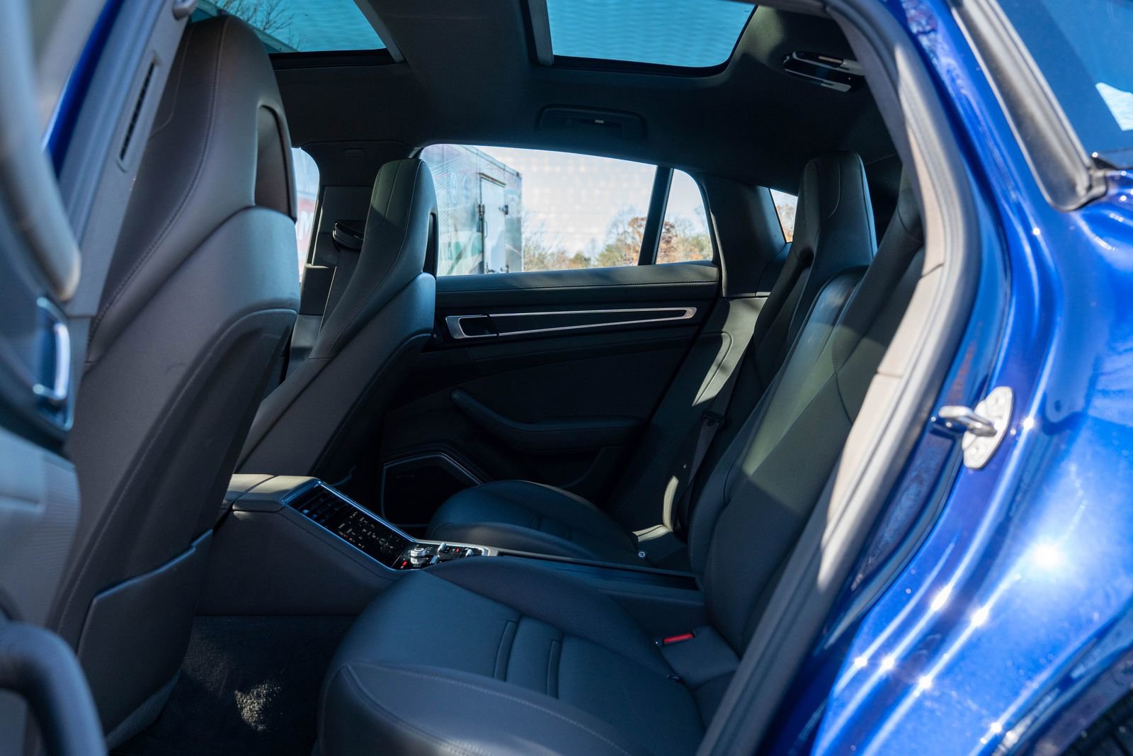 Certified 2023 Porsche Panamera Platinum Edition image 34