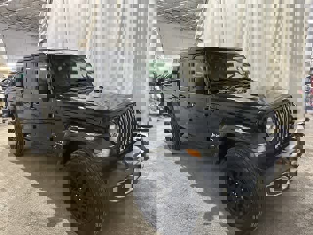 Used 2023 Jeep Gladiator Overland image 9