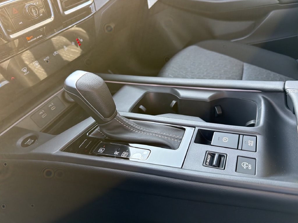 Certified 2026 Nissan Sentra SV w/ SV Convenience Package FWD image 28