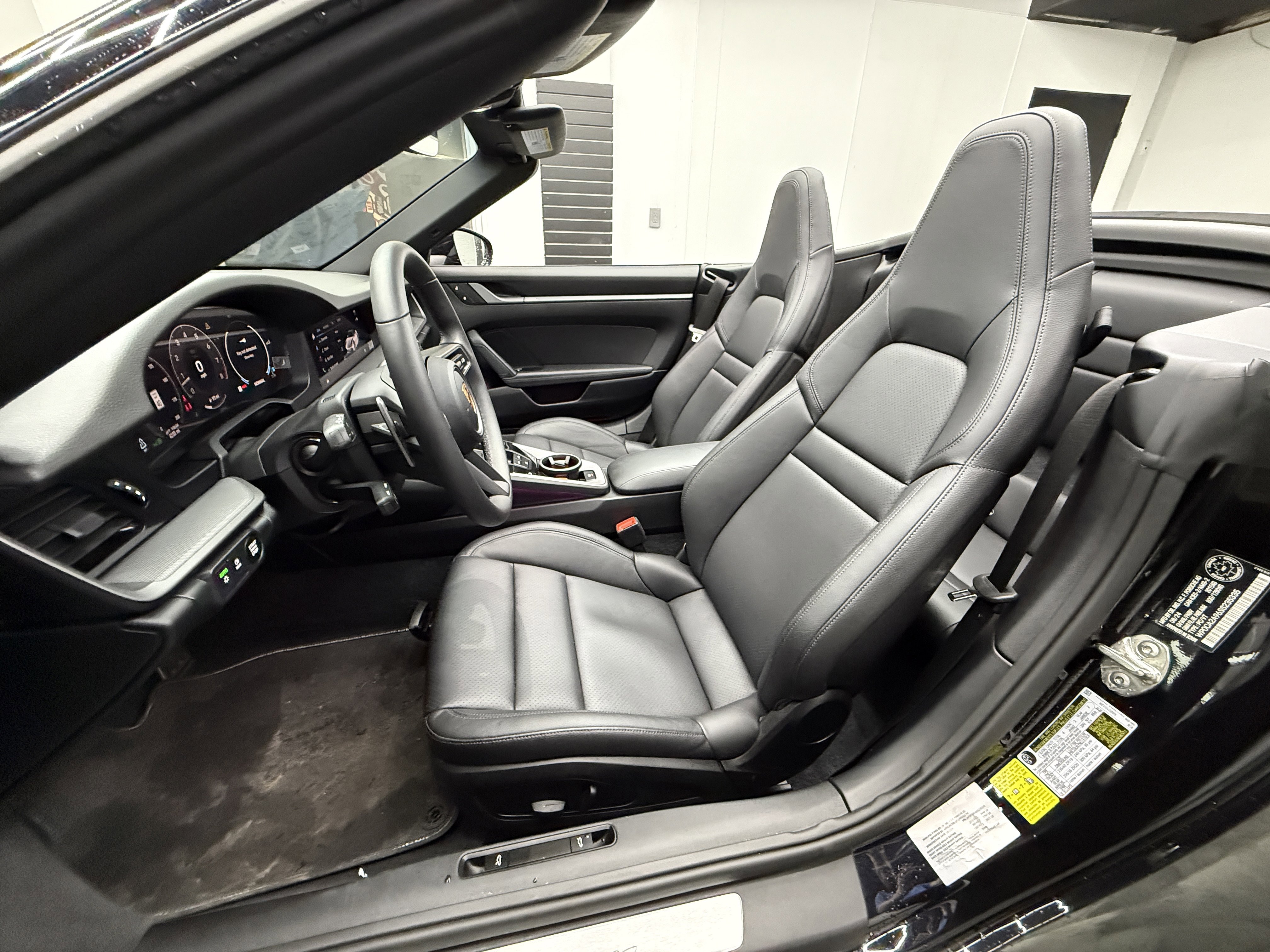 Used 2025 Porsche 911 Carrera image 14