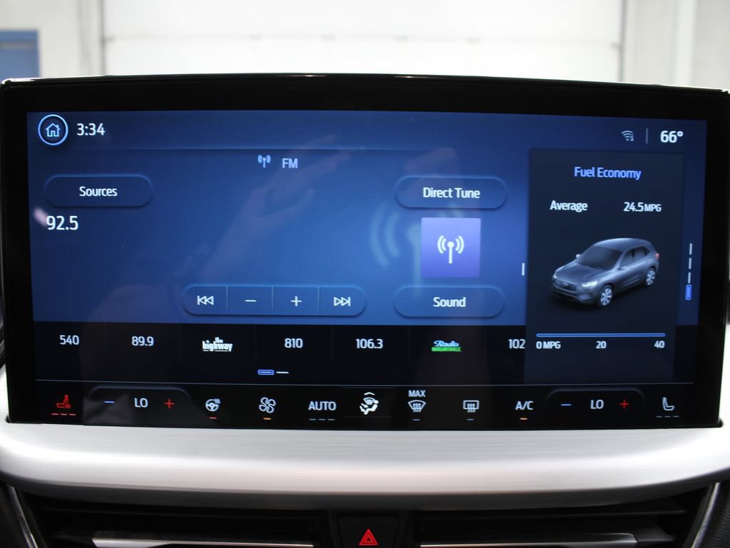 Used 2025 Ford Escape Platinum AWD/4WD image 26