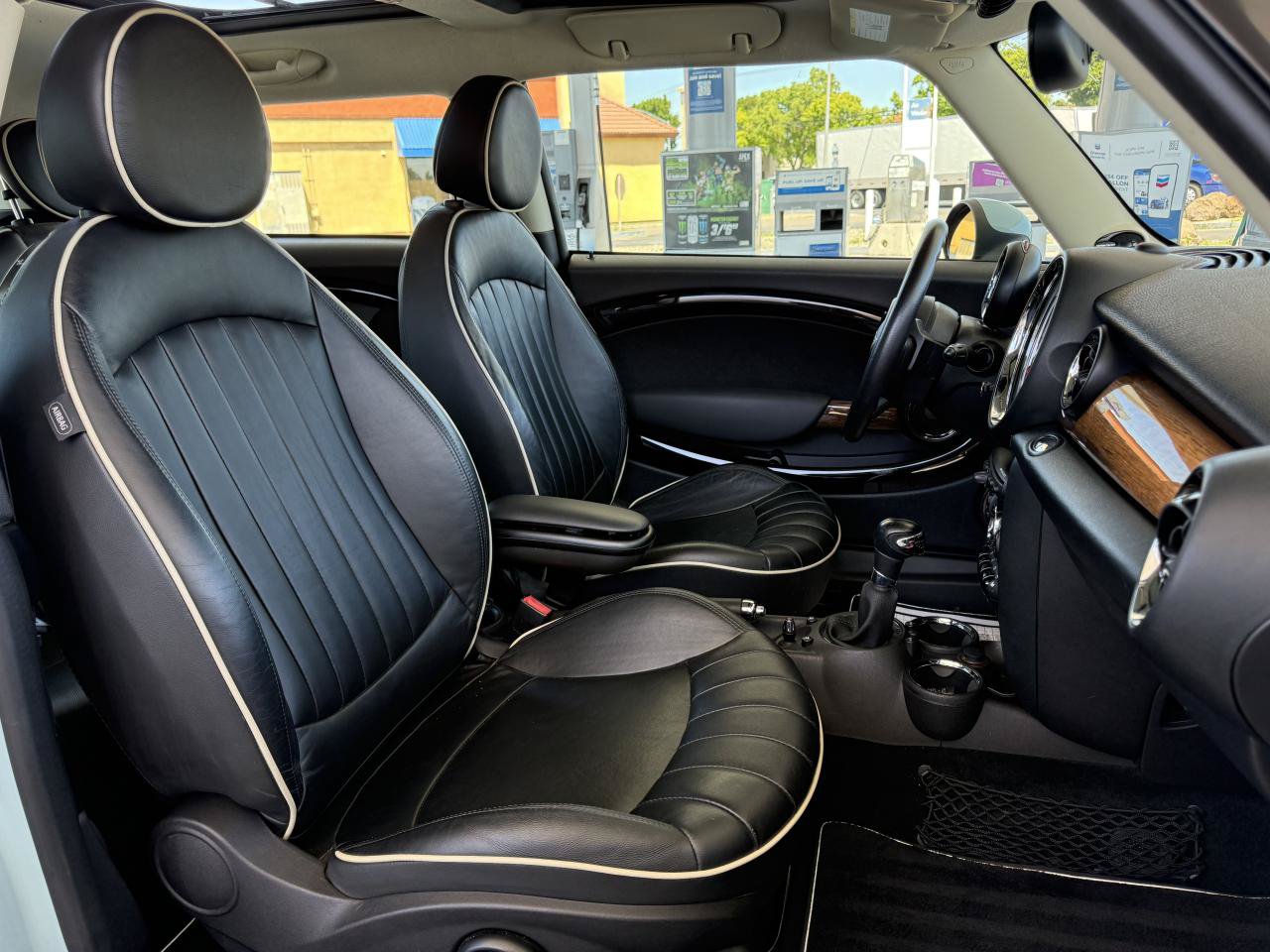 Used 2012 MINI Cooper Clubman S FWD image 16