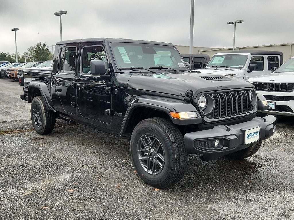 New 2026 Jeep Gladiator Sport