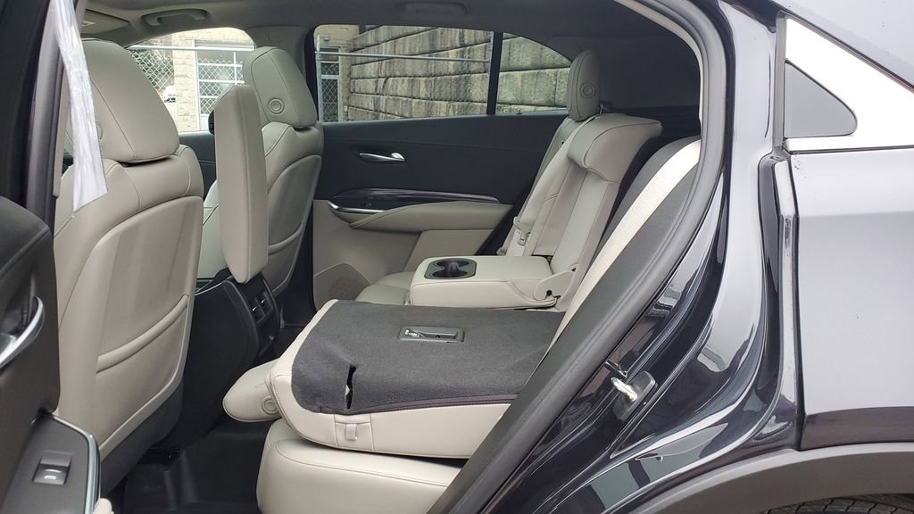 Certified 2023 Cadillac XT4 Luxury image 34