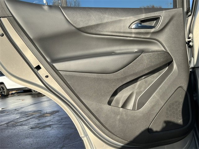 Used 2019 Chevrolet Equinox LT image 32